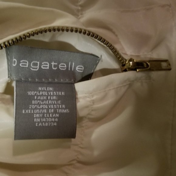bagatelle Women’s Sleeveless White Faux Fur Reversible Vest Jacket – size Small - Picture 6 of 6